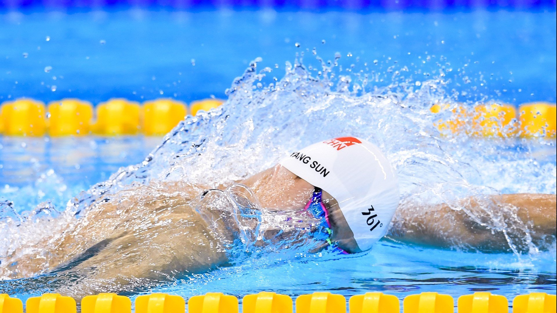 开云中国官网-库里：争议中的“天才投手”，用才华定义“远距离射手”！，库里投篮大师课